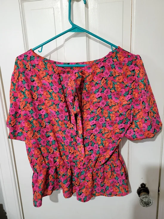 Floral Puff Sleeve Peplum Top - Pink & Orange - Picture 3 of 4